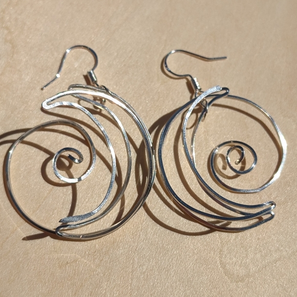 .925 Sterling Silver Earrings Crescent Moon Unique Spiral 3D Effect Cool - Picture 3 of 11